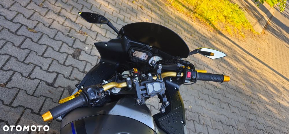 Yamaha FZ8 - 11