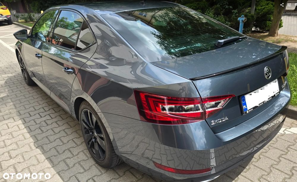 Skoda Superb 2.0 TDI SCR 4x4 Sportline DSG - 3