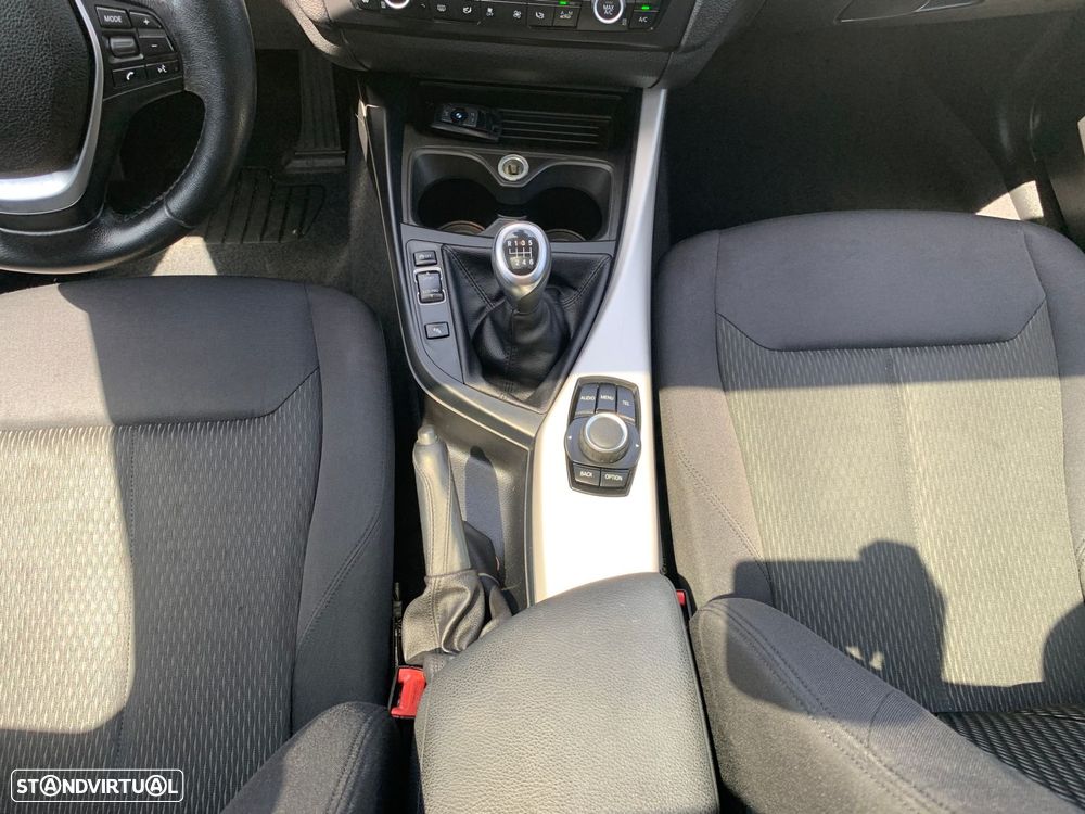 BMW 120 d Line Sport - 27