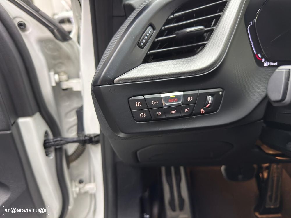 BMW 116 d Pack Desportivo M Auto - 15