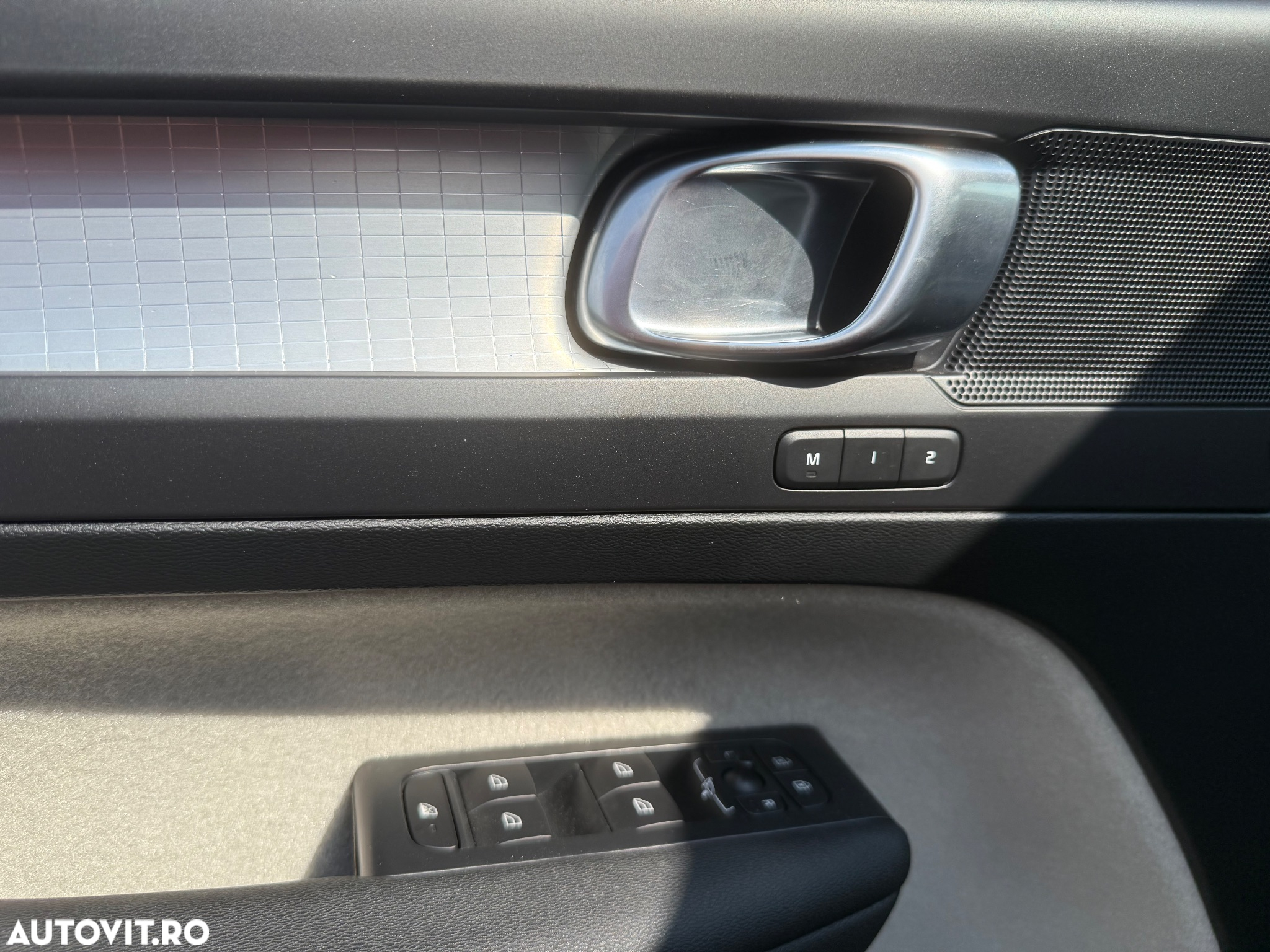 Volvo XC 40 D4 AWD Momentum Pro - 11