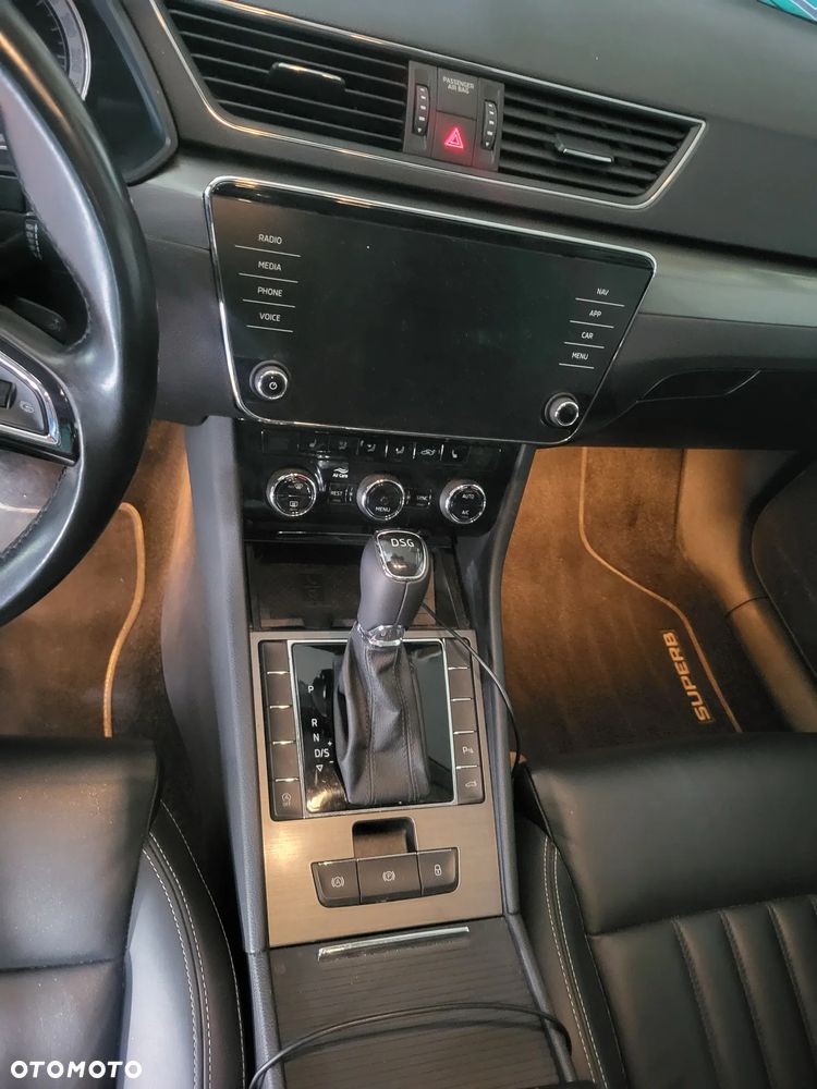 Skoda Superb 2.0 TDI SCR Style DSG - 14