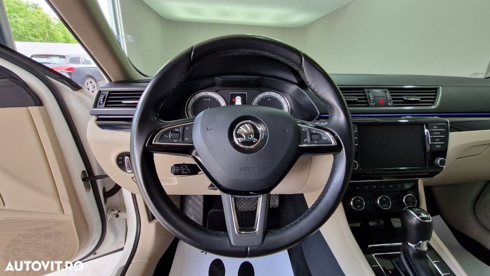 Skoda Superb 2.0 TDI 4X4 DSG Laurin & Klement - 14