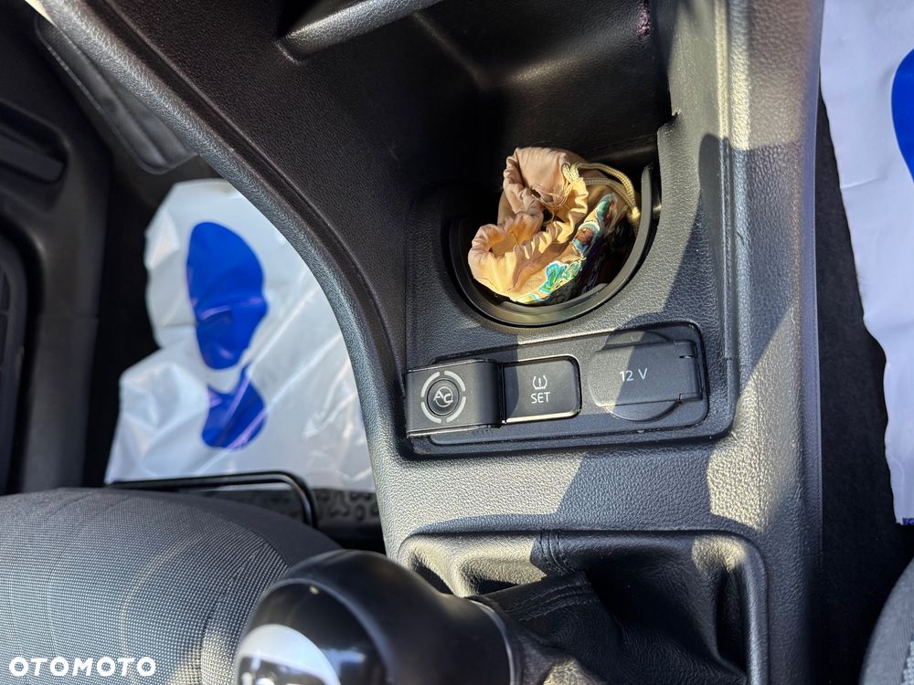 Volkswagen up! 1.0 street - 13