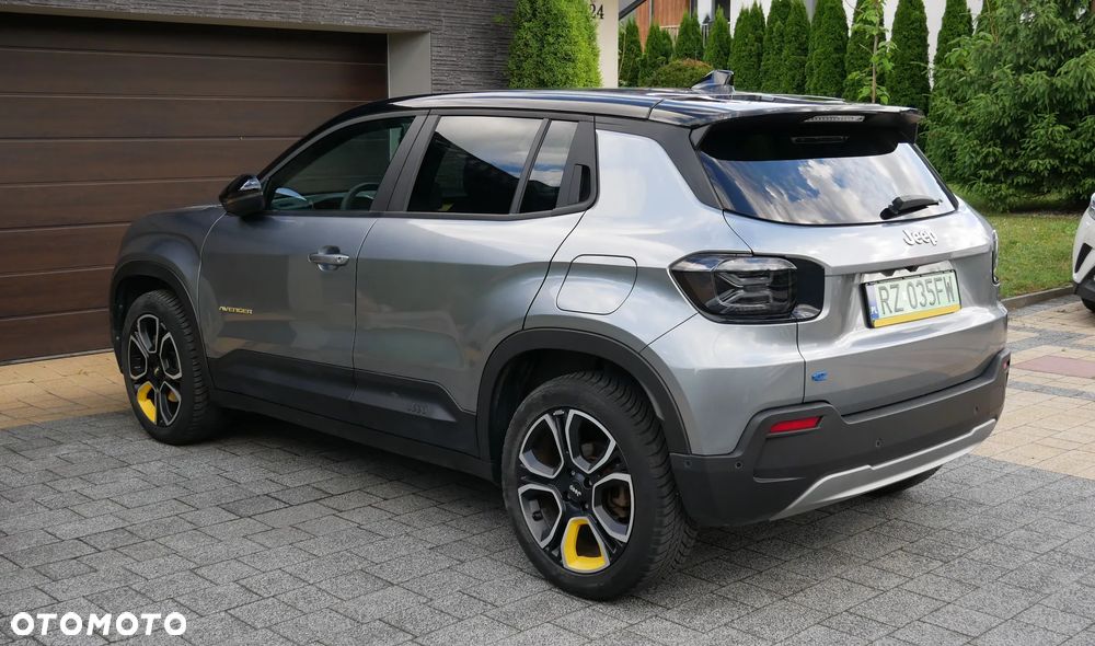 Jeep Avenger 54kWh Summit - 3