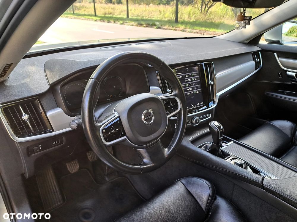 Volvo S90 D3 Momentum - 19