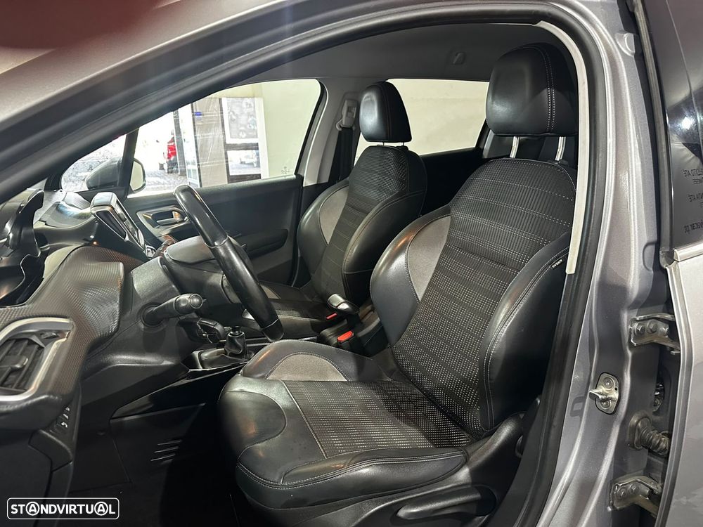 Peugeot 2008 1.6 e-HDi Allure - 11