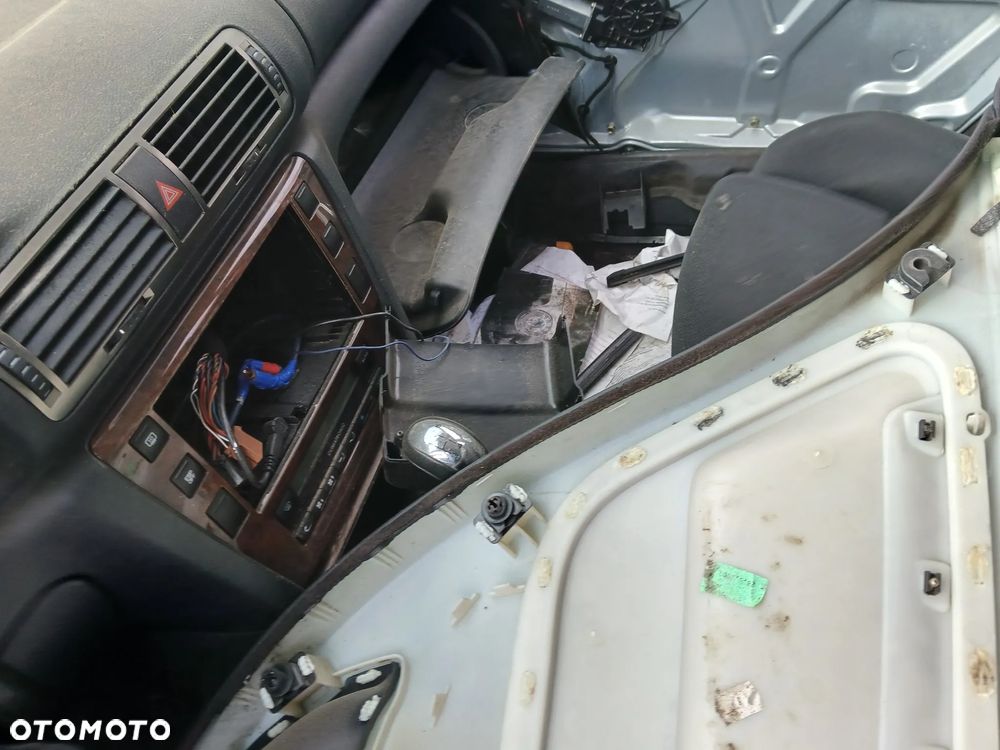 SKODA SUPERB 1 I LF7G fotel fotele kanapa deska kokpit podsufitka boczek boczki klamka - 5