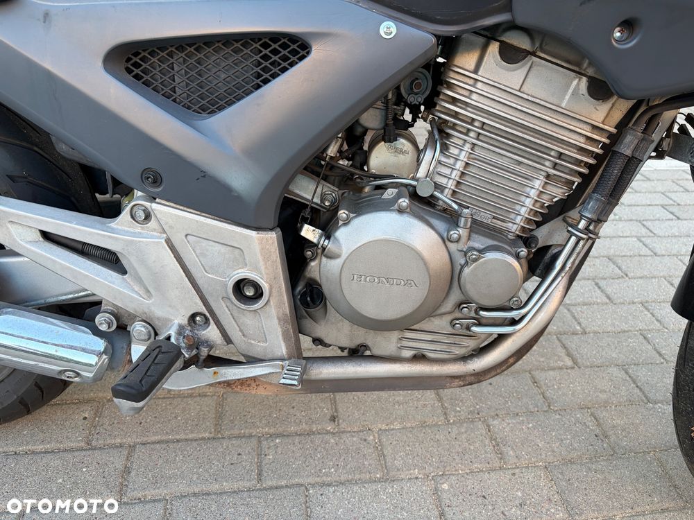Honda CBF - 5