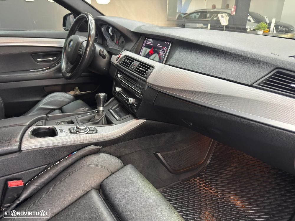 BMW 520 d Pack M - 46
