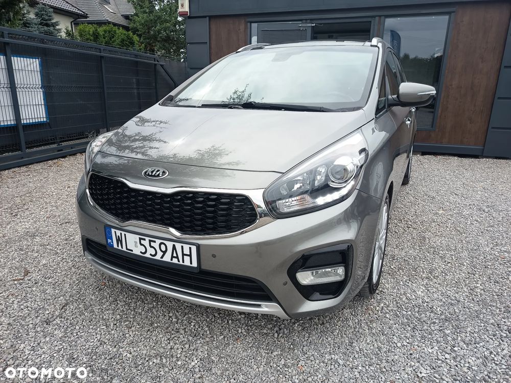 Kia Carens 1.7 CRDi 141 Dream Team Edition - 1