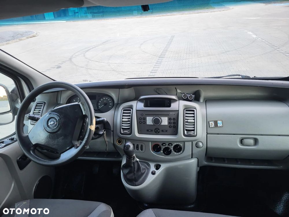Opel Vivaro - 17