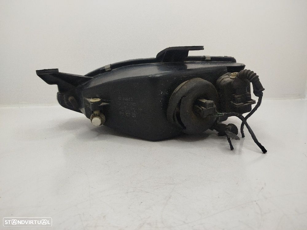 Farol/ Otica Dianteiro Dto Fiat Palio Weekend (178_) - 4
