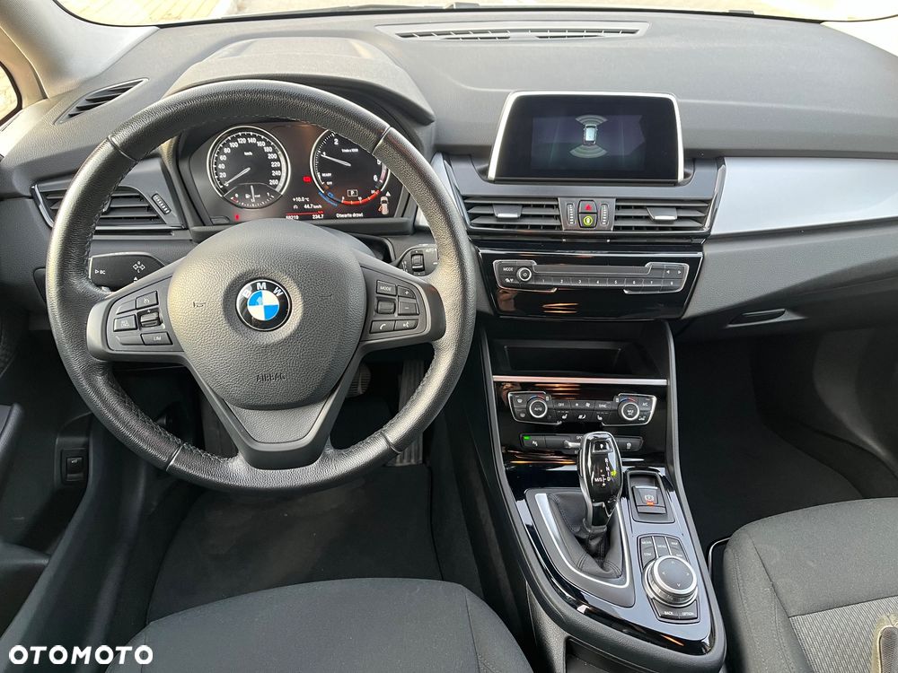 BMW Seria 2 216d GT - 10