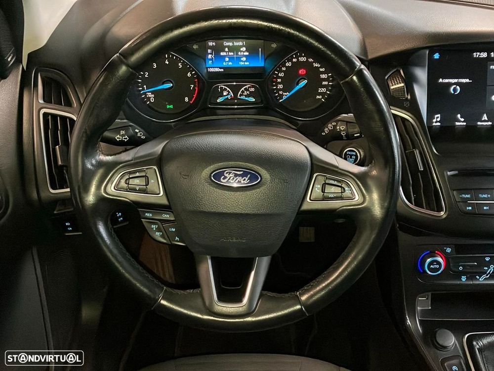 Ford Focus 1.0 EcoBoost Titanium - 12