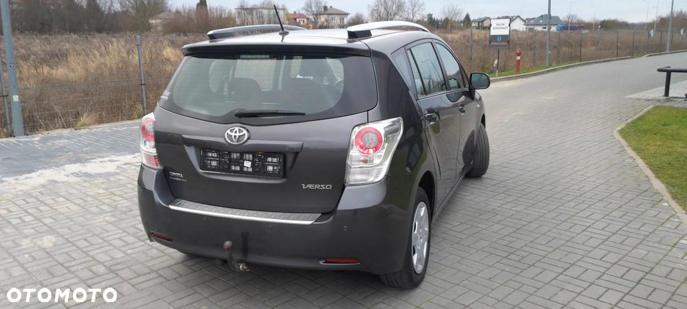 Toyota Verso 2.0 D-4D Edition - 11