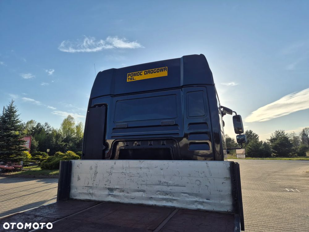 MAN TGL 12.240 4x2 BL - 12