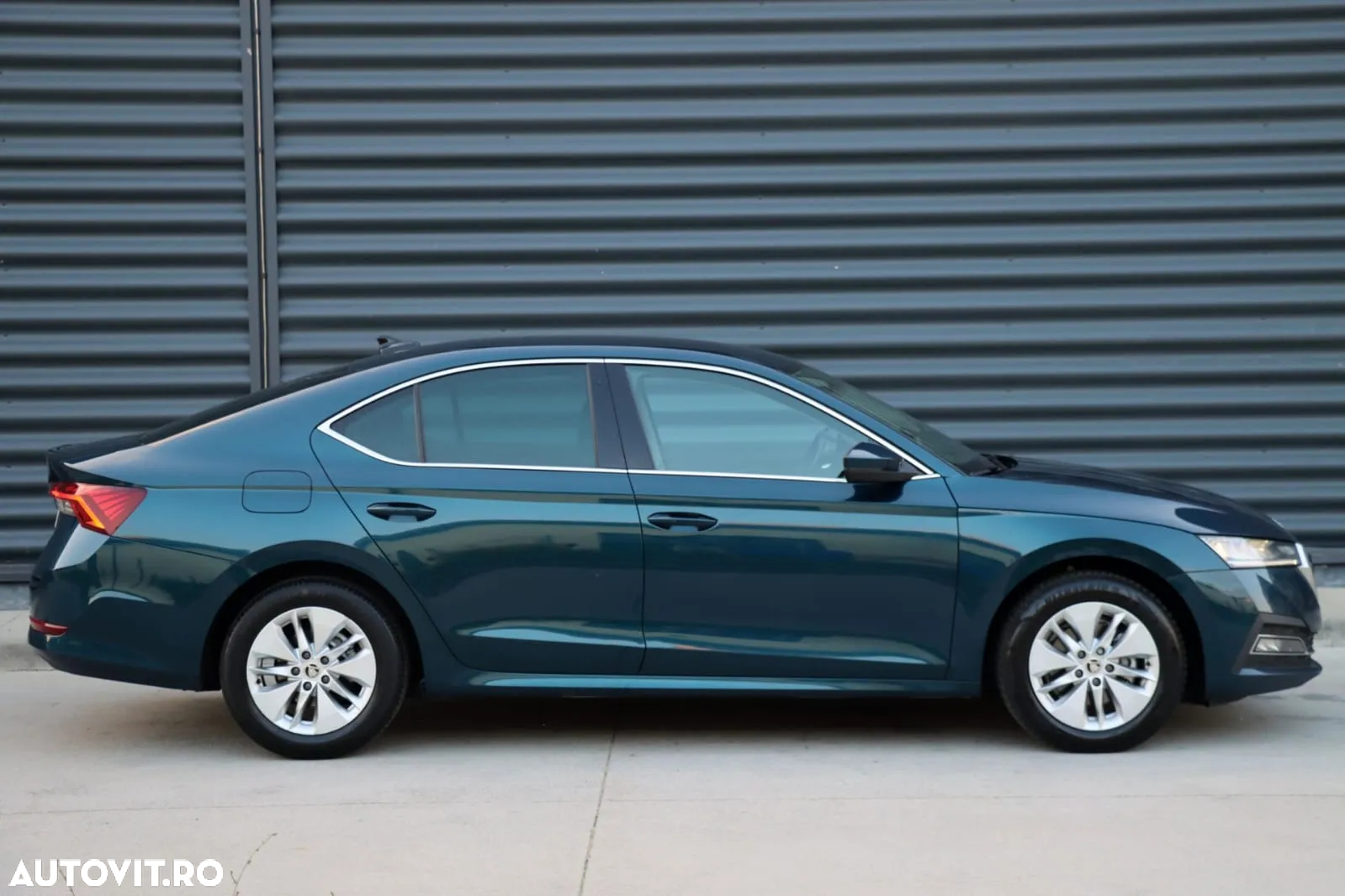 Skoda Octavia 2.0 TDI 150 CP DSG Sportline - 12