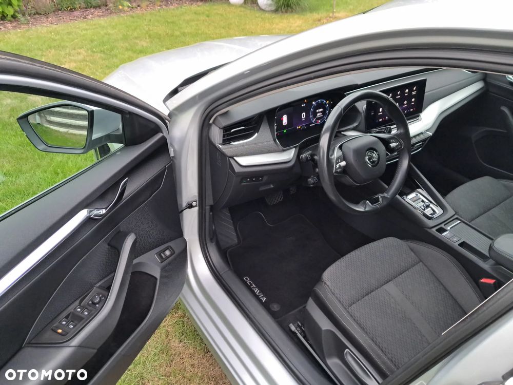 Skoda Octavia 2.0 TDI Style DSG - 10