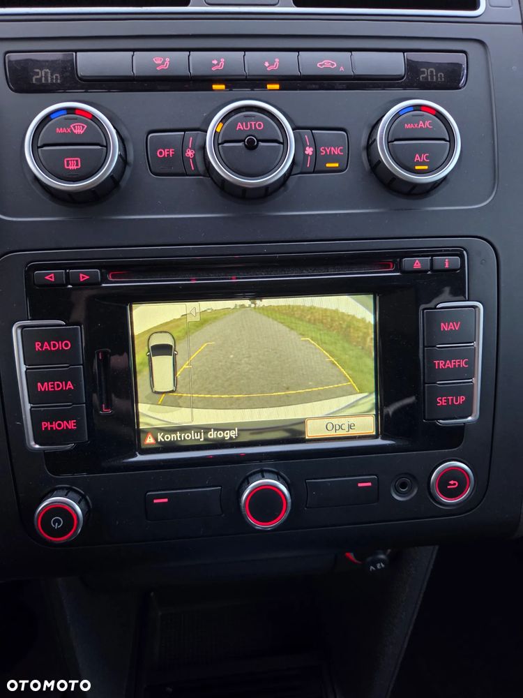 Volkswagen Touran 1.6 TDI DPF DSG MATCH - 33