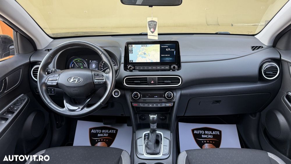 Hyundai KONA - 8
