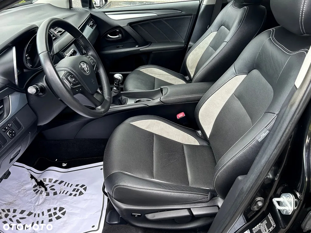 Toyota Avensis - 4