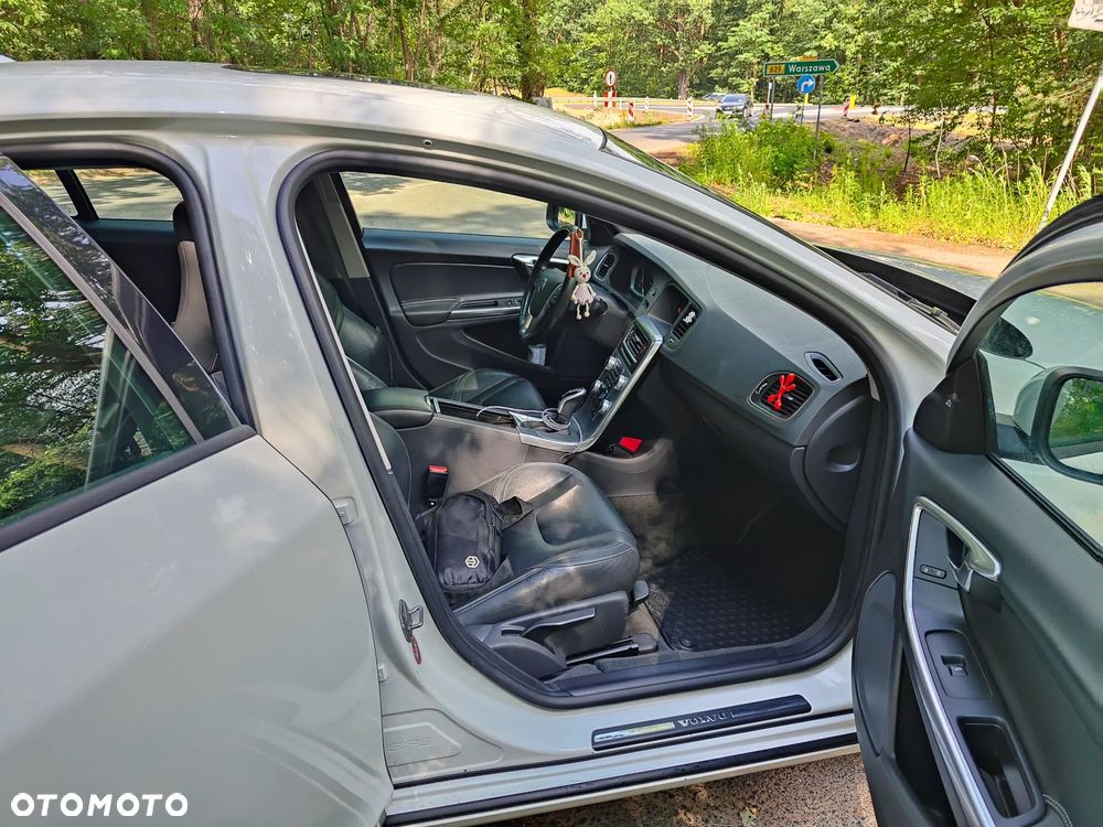 Volvo S60 T5 Drive-E Momentum - 26