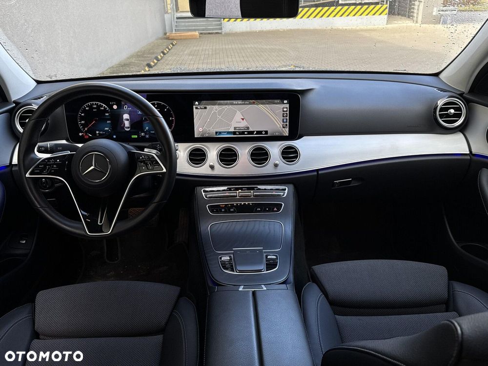 Mercedes-Benz Klasa E 220 d 4-Matic AMG/Avantgarde - 16