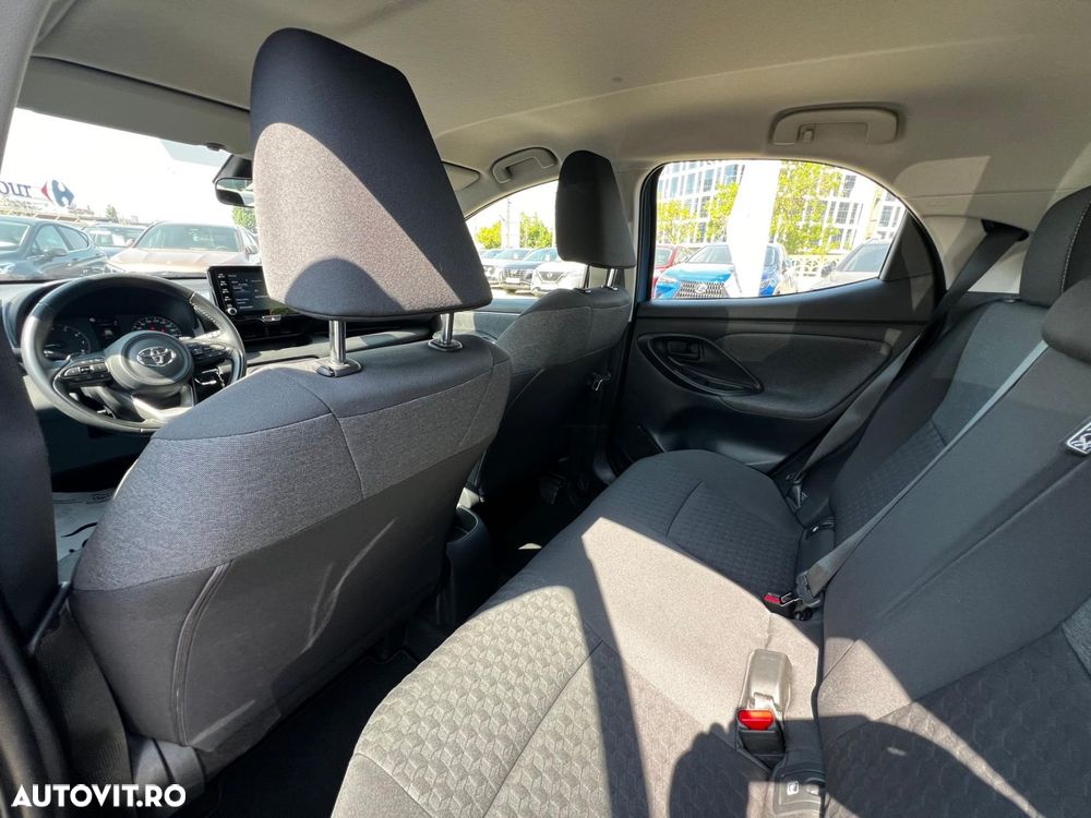 Toyota Yaris 1.5 CVT Dynamic - 11