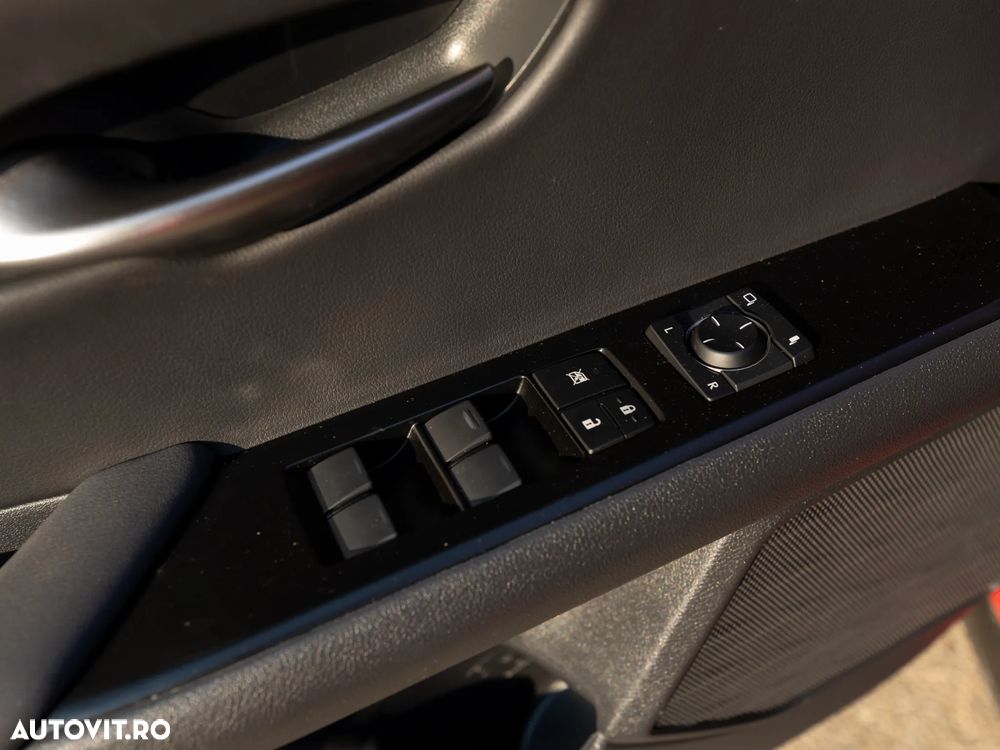 Lexus UX 250h (E-FOUR) F SPORT - 19