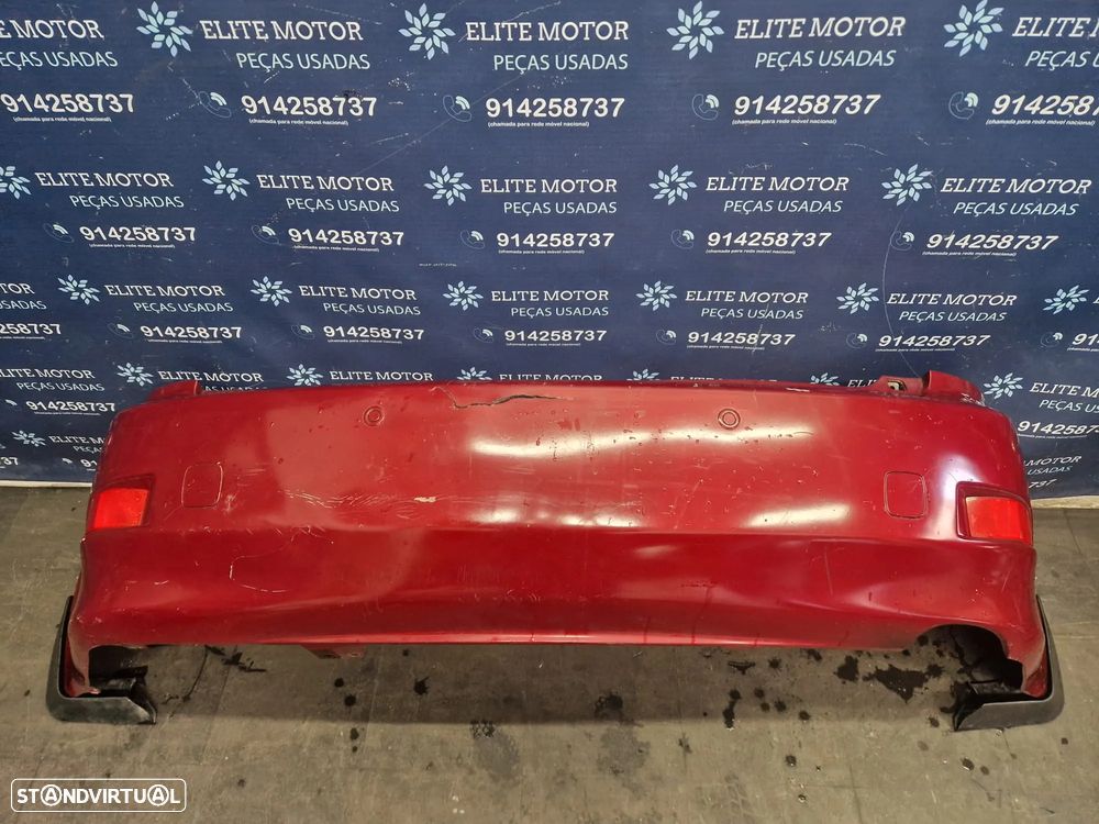 Parachoques traseiro usado LEXUS IS220D - 3