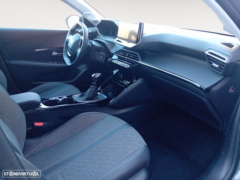 Peugeot 208 1.2 PureTech Allure - 15