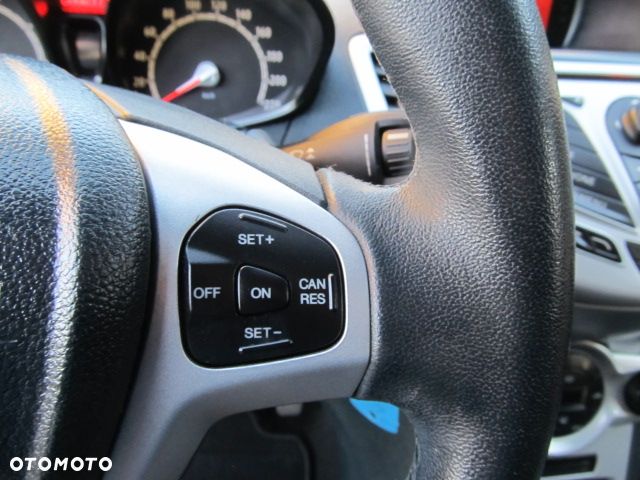 Ford Fiesta 1.25 Celebration - 21