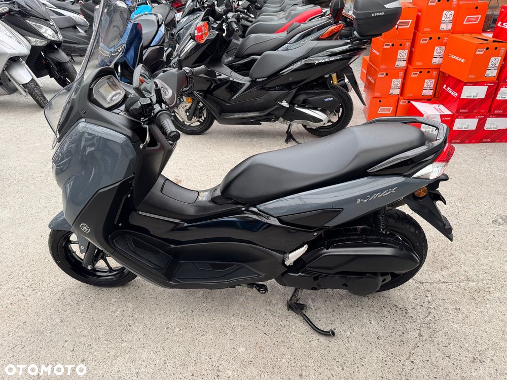Yamaha NMAX - 4