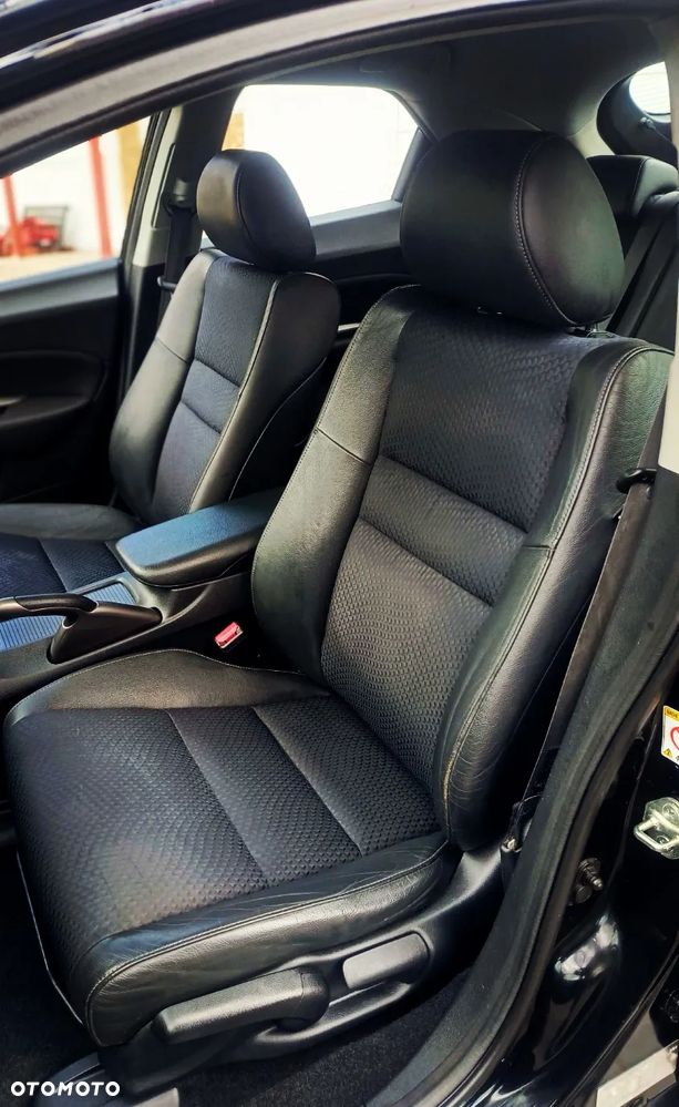 Honda Civic 1.4 i-VTEC Elegance - 11