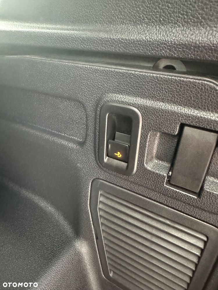 Volkswagen Touran 1.5 TSI EVO Comfortline DSG - 25