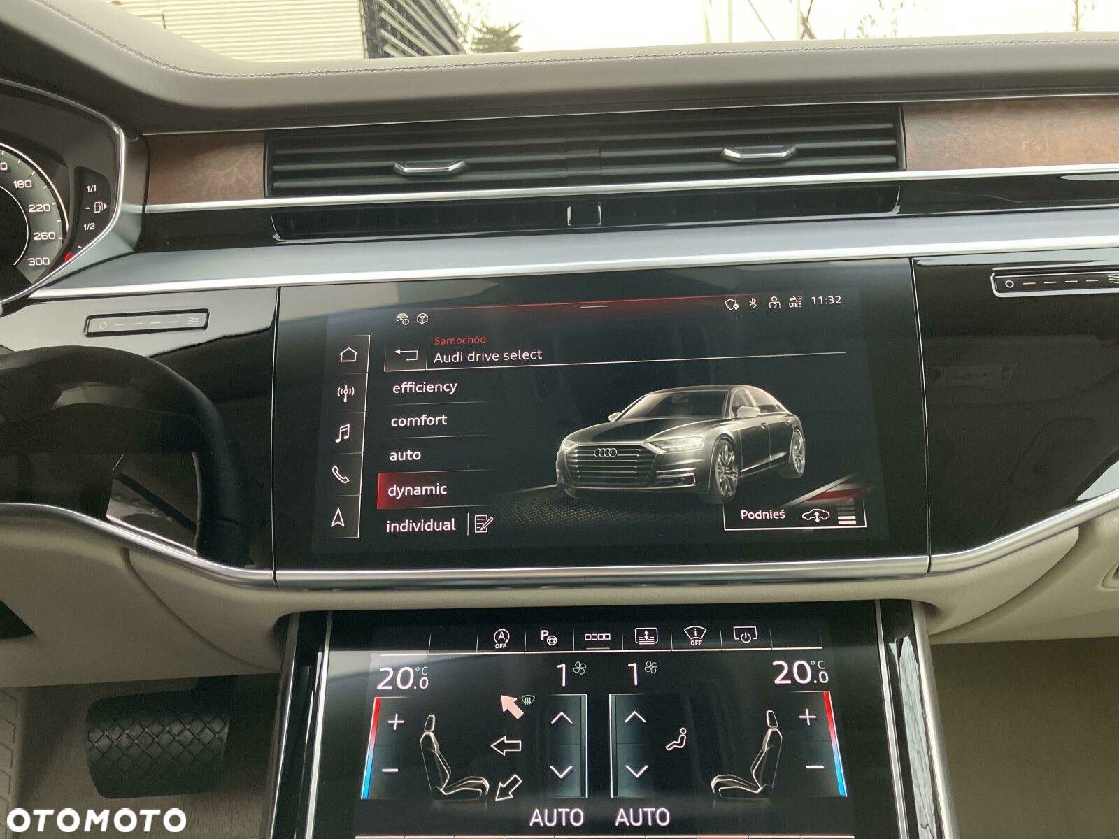 Audi A8 - 30