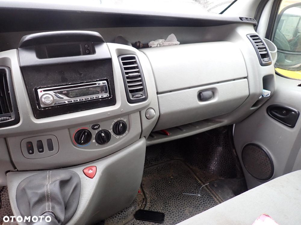 CZĘŚCI - Opel Vivaro A I 1,9 CDTI 80KM F9Q762 VAN 5B M77 2004r. INDEX - 9985 - 7
