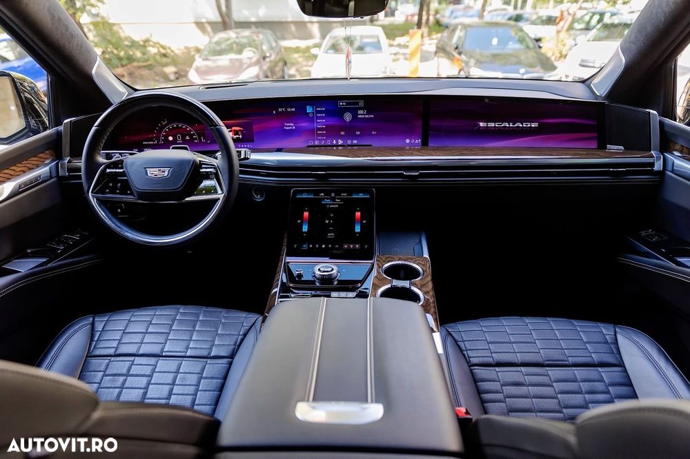 Cadillac Escalade - 11
