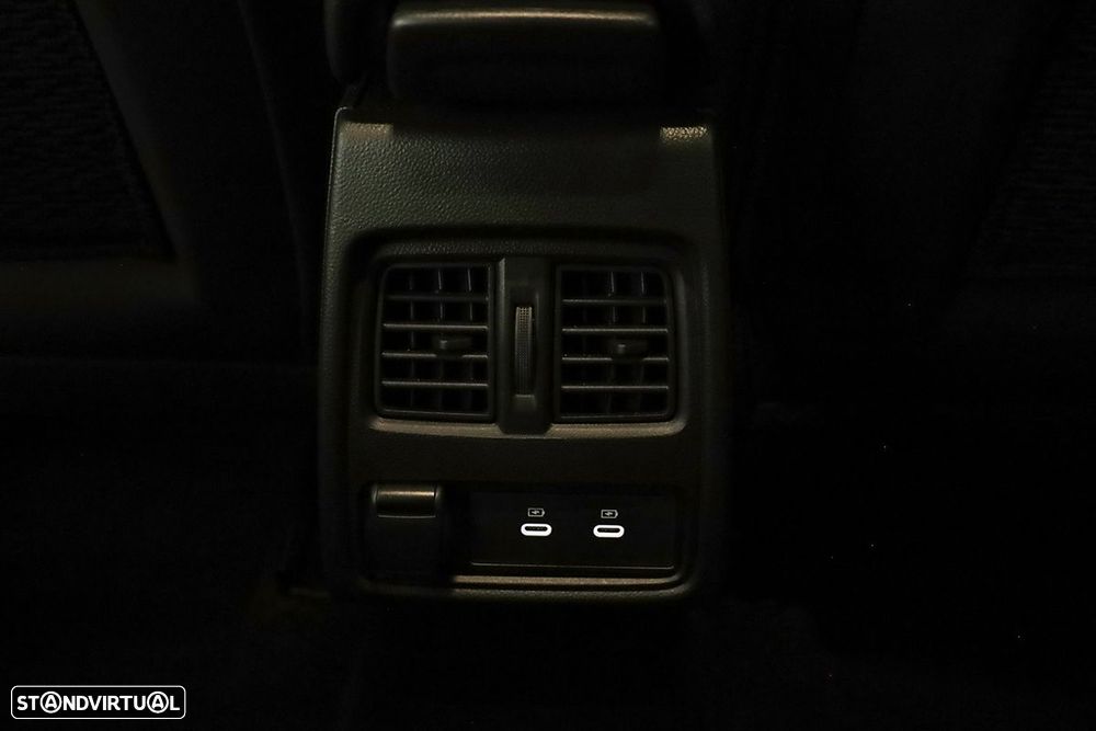 Renault Captur 1.0 TCe Techno Bi-Fuel - 23