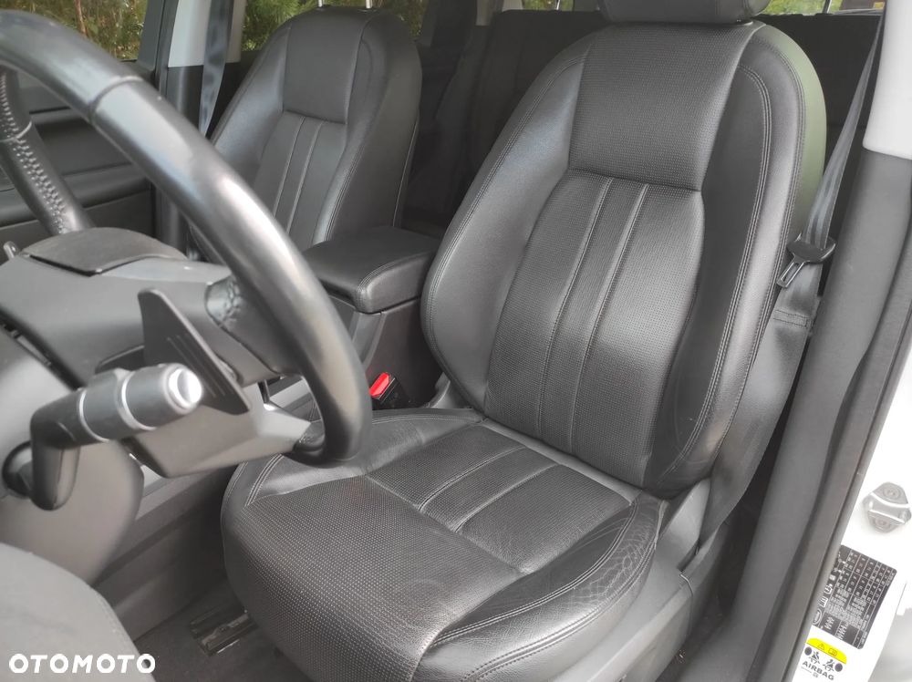 Land Rover Discovery Sport - 26