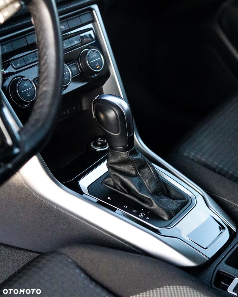 Volkswagen T-Roc 1.5 TSI OPF DSG ACTIVE - 9