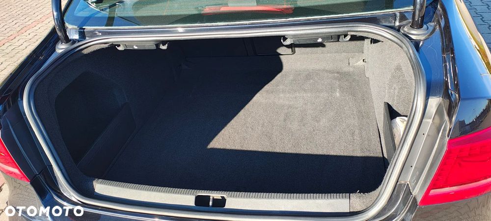 Volkswagen Passat 2.0 TDI Comfortline - 18