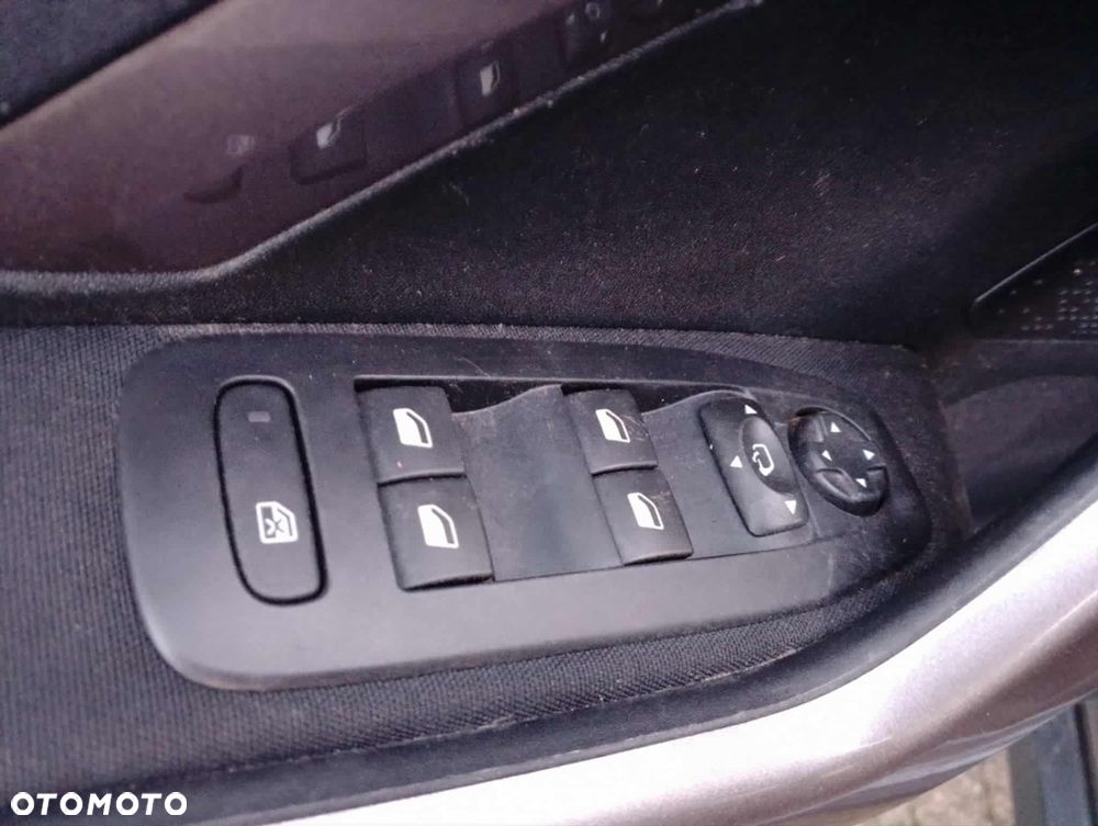 Peugeot 2008 PureTech 82 Allure - 15