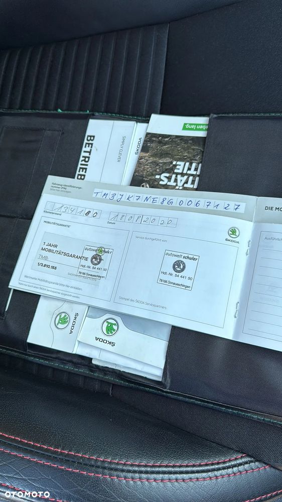 Skoda Octavia 2.0 TDI RS Challenge DSG - 27