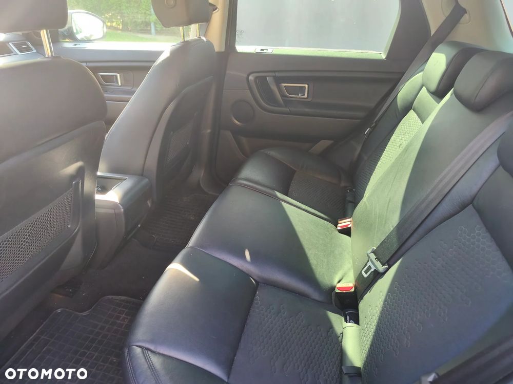 Land Rover Discovery Sport - 8