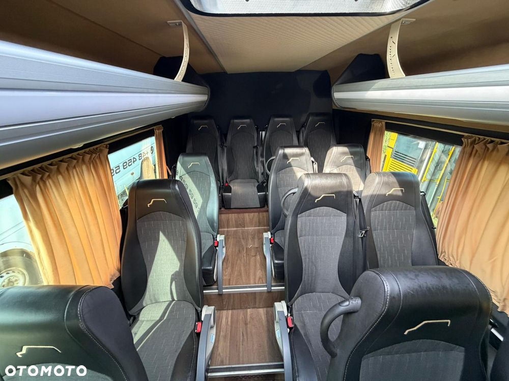 Mercedes-Benz Sprinter 519 - 11