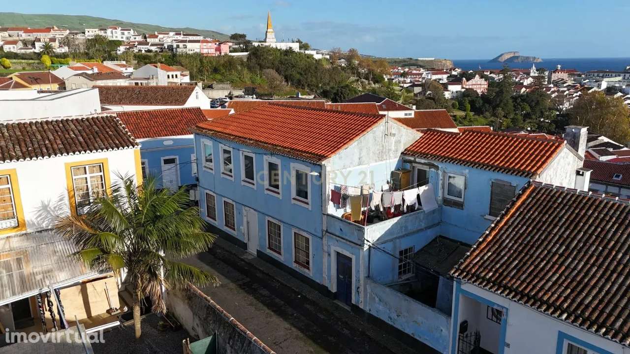 Moradia T5 de 2 pisos independentes em Angra (Santa Luzia), Ilha Terc - Grande imagem: 2/34