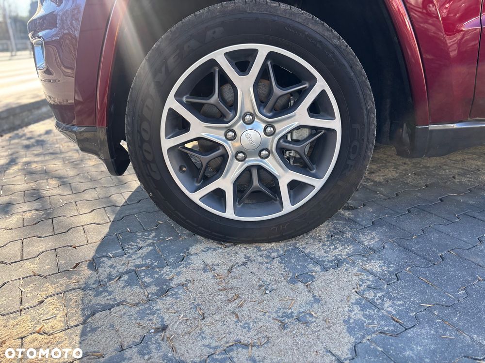 Jeep Grand Cherokee - 11