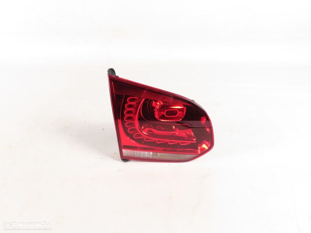 Farolim da mala LED Esquerdo/Trás Seminovo/ Original VW GOLF VI (5K1) 5K0945093A... - 1